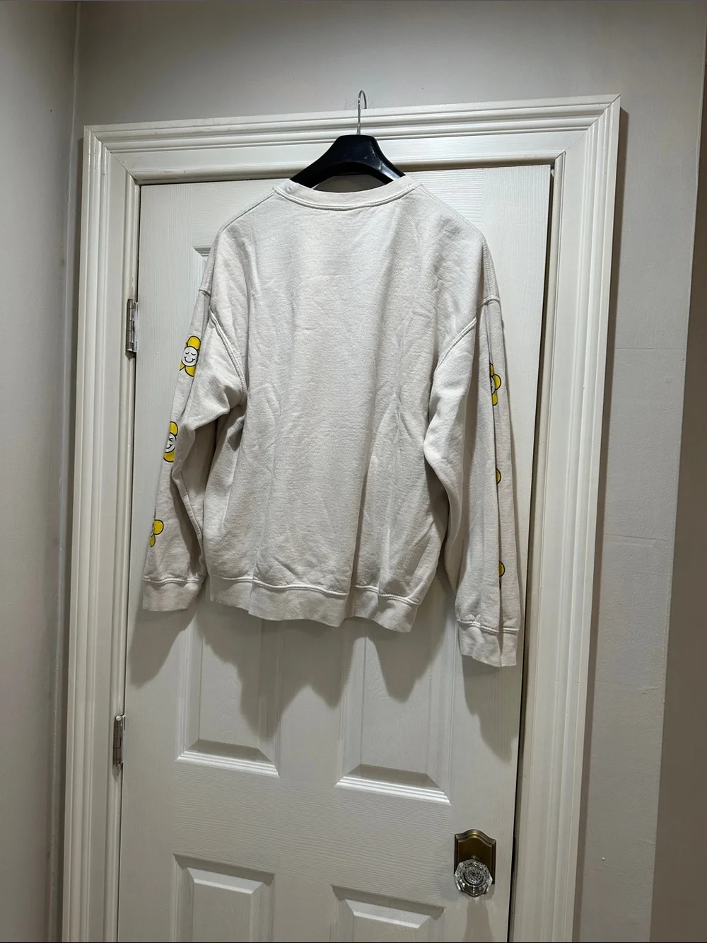 PacSun Cream Graphic Crewneck Sweatshirt with Yellow & Pink Accents